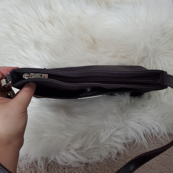 Guess shoulder bag with zip-top closure - Picture 5 of 5